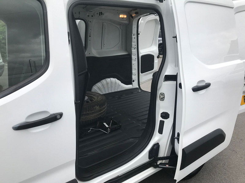 Toyota PROACE CITY 1.5L Icon Diesel Manual Euro 6 (101 bhp) 6dr Manual 2025