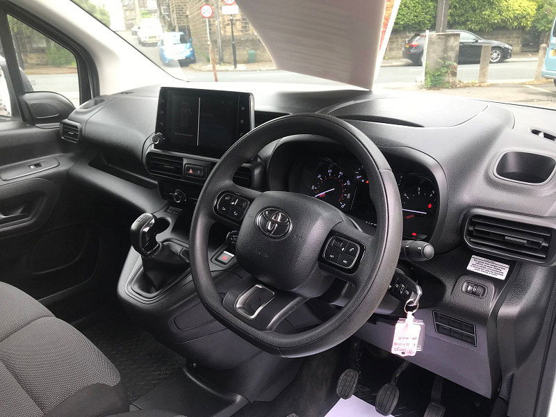 Toyota PROACE CITY 1.5L Icon Diesel Manual Euro 6 (101 bhp) 6dr Manual 2025