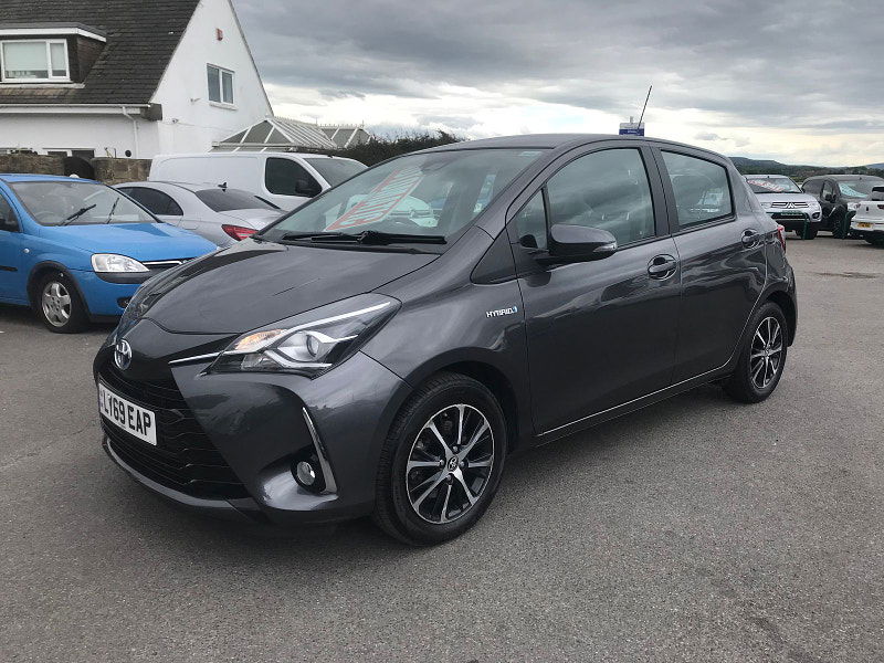 Toyota Yaris 1.5L VVT-I ICON TECH Hatchback 5dr Hybrid Euro 6 (99 bhp) 5dr  2024