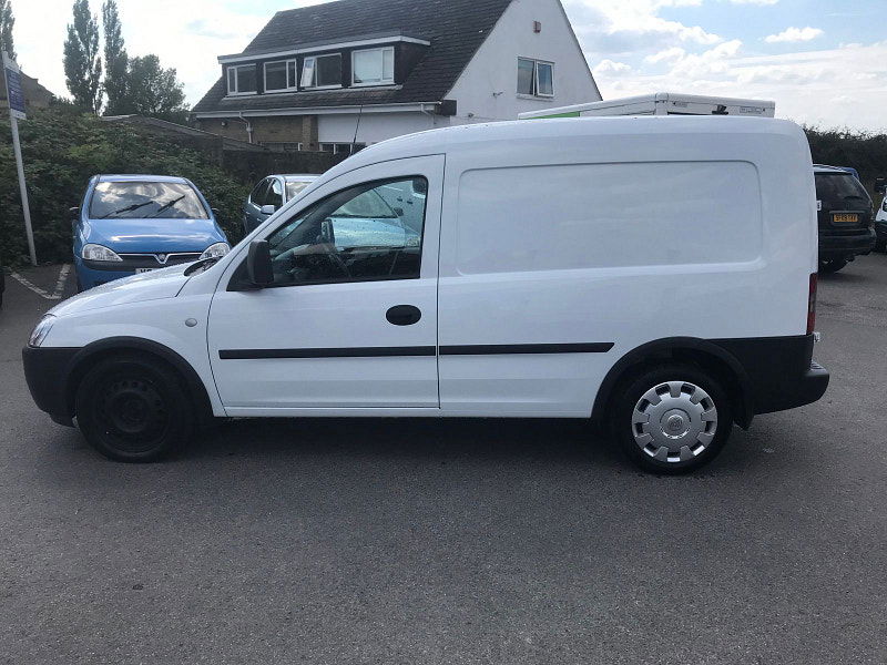 Vauxhall Combo 1.2L 2000 CDTI E4 Diesel Manual Euro 4 (74 bhp) 5dr Manual 2024