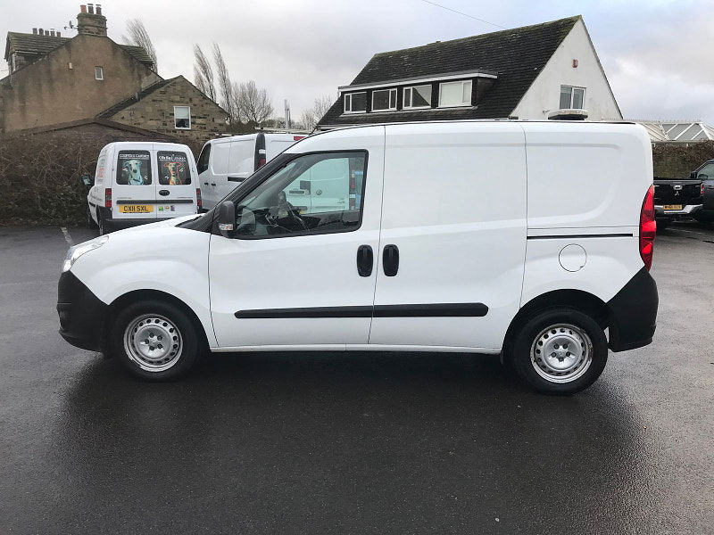 Vauxhall Combo 1.2L L1H1 2000 CDTI ECOFLEX S/S Diesel Manual Euro 6 (95 bhp) 5dr Manual 2025