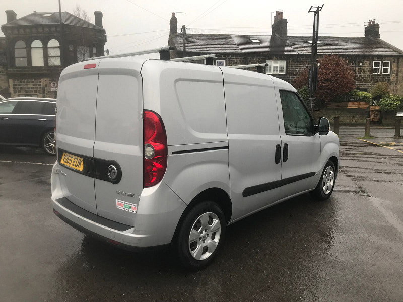 Vauxhall Combo 1.3 CDTi 2000 ecoFLEX 16v Sportive Panel Van 3dr Diesel Manual FWD L1 H1 (s/s) (126 g/km, 89 bhp) 3dr Manual 2026