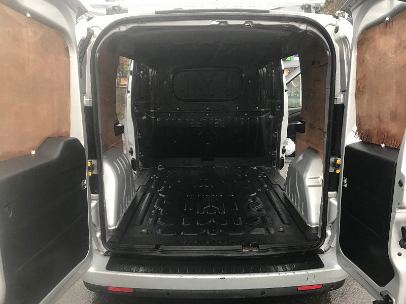 Vauxhall Combo 1.3 CDTi 2000 ecoFLEX 16v Sportive Panel Van 3dr Diesel Manual FWD L1 H1 (s/s) (126 g/km, 89 bhp) 3dr Manual 2026