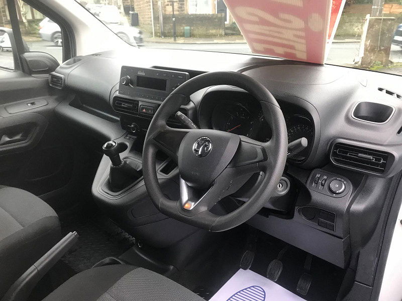 Vauxhall Combo 1.5 Turbo D 2300 Edition Panel Van 4dr Diesel Manual L2 H1 Euro 6 (100 ps) 6dr Manual 2026