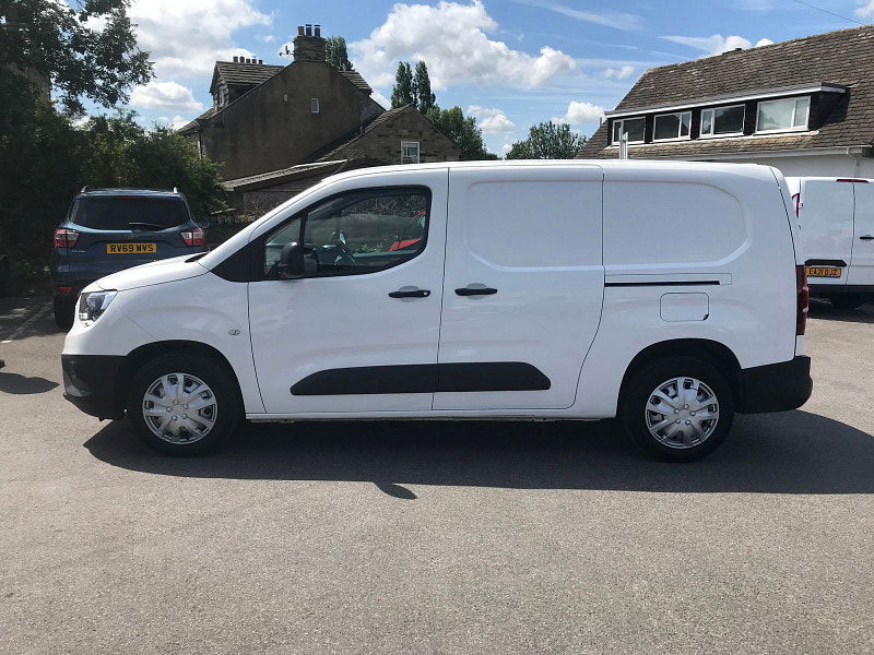 Vauxhall Combo 1.5L 2300 Edition S/S Diesel Manual Euro 6 (101 bhp) 6dr Manual 2025