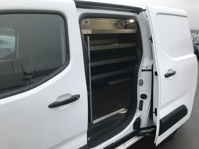 Vauxhall Combo 1.5L 2300 Edition S/S Diesel Manual Euro 6 (101 bhp) 6dr Manual 2026