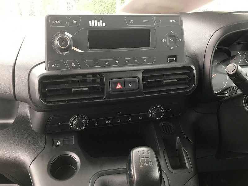 Vauxhall Combo 1.5L 2300 Sportive S/S Diesel Manual Euro 6 (101 bhp) 5dr Manual 2025