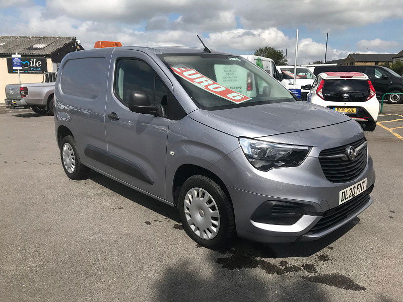 Vauxhall Combo 1.5L 2300 Sportive S/S Diesel Manual Euro 6 (101 bhp) 5dr Manual 2025