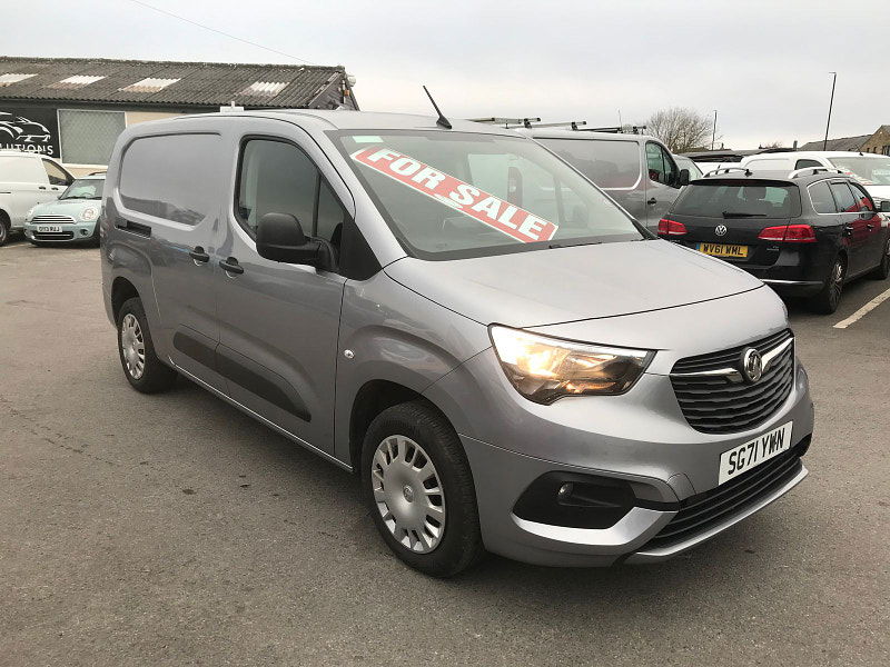 Vauxhall Combo 1.5L 2300 Sportive TD Diesel Manual Euro 6 (101 bhp) 6dr Manual 2024