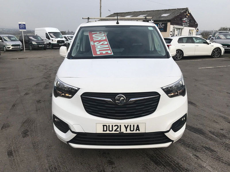 Vauxhall Combo 1.5L 2300 Sportive TD Diesel Manual Euro 6 (101 bhp) 6dr Manual 2025