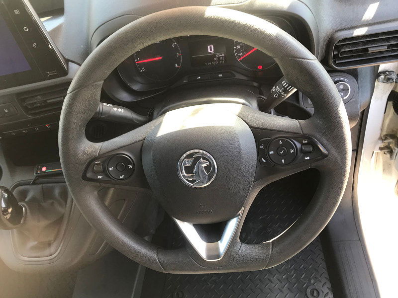Vauxhall Combo 1.5L 2300 Sportive TD Diesel Manual Euro 6 (101 bhp) 5dr Manual 2025