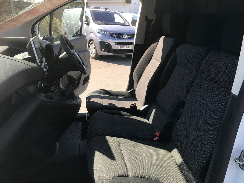 Vauxhall Combo 1.5L 2300 Sportive TD Diesel Manual Euro 6 (101 bhp) 5dr Manual 2025