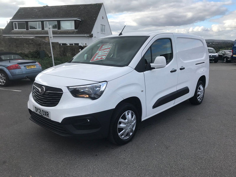 Vauxhall Combo 1.5L 2300 Sportive TD Diesel Manual Euro 6 (101 bhp) 6dr Manual 2026