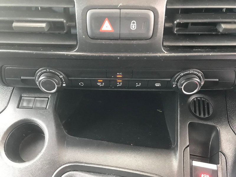 Vauxhall Combo 1.5L 2300 Sportive TD Diesel Manual Euro 6 (101 bhp) 6dr Manual 2026