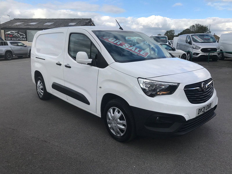 Vauxhall Combo 1.5L 2300 Sportive TD Diesel Manual Euro 6 (101 bhp) 6dr Manual 2026