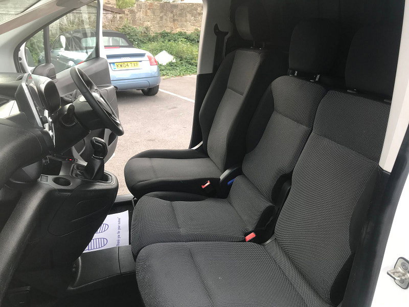 Vauxhall Combo 1.5L 2300 Sportive TD Diesel Manual Euro 6 (101 bhp) 6dr Manual 2026