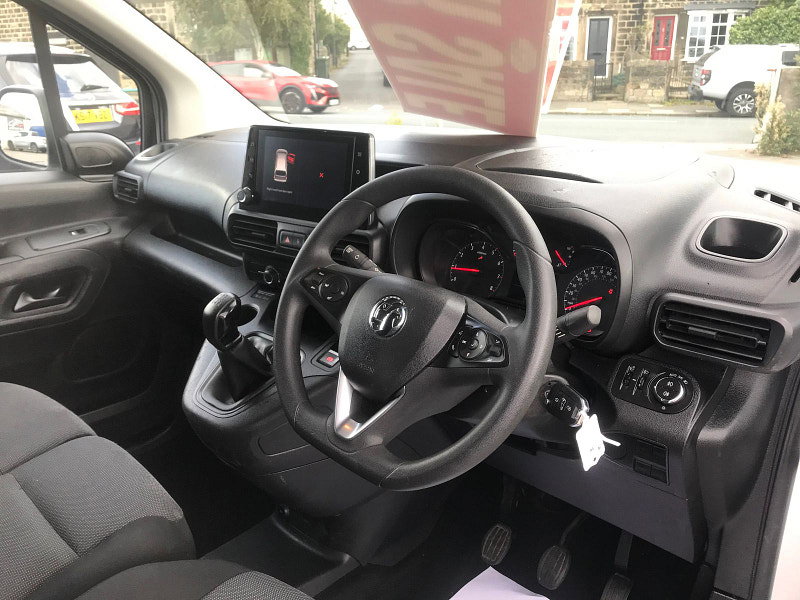 Vauxhall Combo 1.5L 2300 Sportive TD Diesel Manual Euro 6 (101 bhp) 6dr Manual 2026