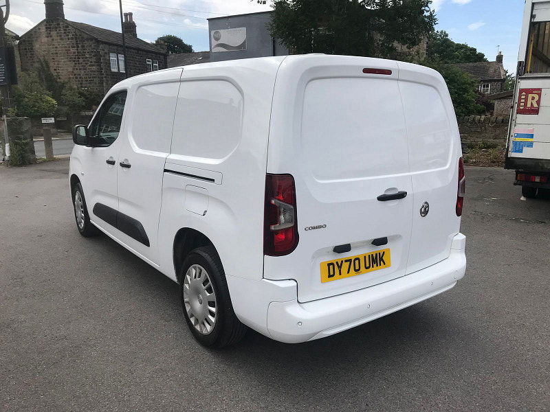 Vauxhall Combo 1.5L 2300 SportIVE TD S/S Diesel Manual Euro 6 (101 bhp) 6dr Manual 2025