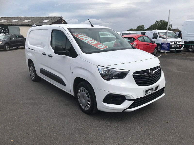 Vauxhall Combo 1.5L 2300 SportIVE TD S/S Diesel Manual Euro 6 (101 bhp) 6dr Manual 2025