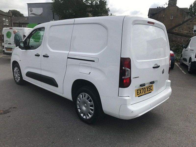 Vauxhall Combo 1.5L 2300 SportIVE TD S/S Diesel Manual Euro 6 (101 bhp) 6dr Manual 2025