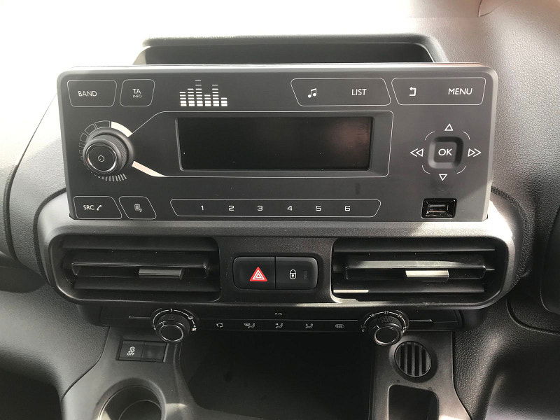 Vauxhall Combo 1.5L 2300 SportIVE TD S/S Diesel Manual Euro 6 (101 bhp) 6dr Manual 2025