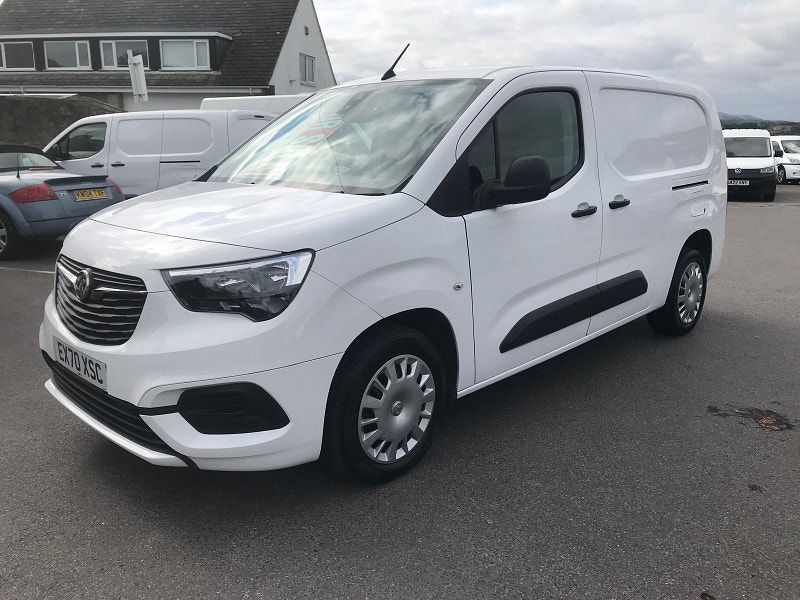 Vauxhall Combo 1.5L 2300 SportIVE TD S/S Diesel Manual Euro 6 (101 bhp) 6dr Manual 2025