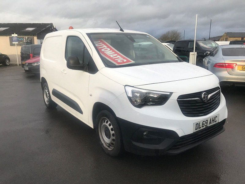 Vauxhall Combo 1.5L L1H1 2000 EDITION S/S Diesel Automatic Euro 6 (129 bhp) 6dr Automatic 2025