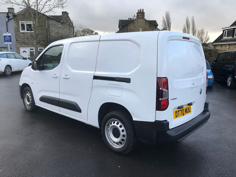 Vauxhall Combo 1.5L L2H1 2300 EDITION S/S Diesel Automatic Euro 6 (129 bhp) 6dr Automatic 2024