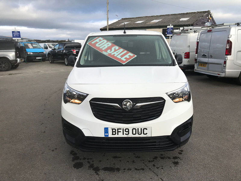 Vauxhall Combo 1.6L L1H1 2000 EDITION S/S Diesel Manual Euro 6 (101 bhp) 5dr Manual 2024