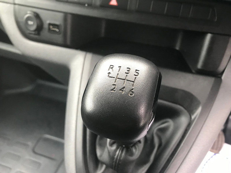 Vauxhall Vivaro 1.5 Turbo D 2900 Dynamic Panel Van 6dr Diesel Manual L2 H1 Euro 6 (s/s) (100 ps) 6dr Manual 2026