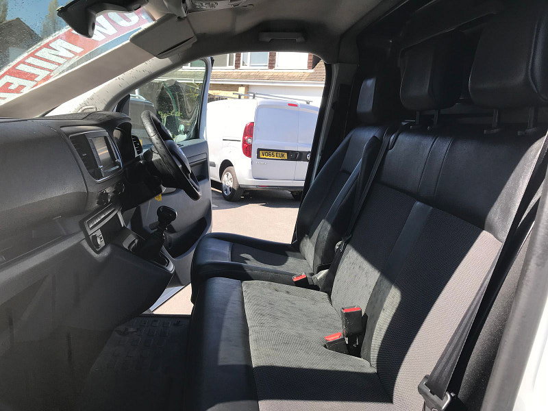 Vauxhall Vivaro 1.5 Turbo D 2900 Dynamic Panel Van 6dr Diesel Manual L2 H1 Euro 6 (s/s) (100 ps) 6dr Manual 2026