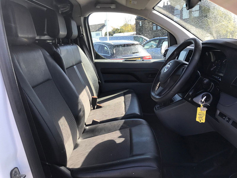 Vauxhall Vivaro 1.5 Turbo D 2900 Dynamic Panel Van 6dr Diesel Manual L2 H1 Euro 6 (s/s) (100 ps) 6dr Manual 2026