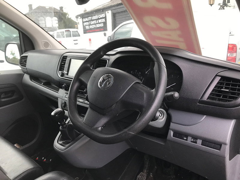 Vauxhall Vivaro 1.5 Turbo D 2900 Dynamic Panel Van 6dr Diesel Manual L2 H1 Euro 6 (s/s) (100 ps) 6dr Manual 2026