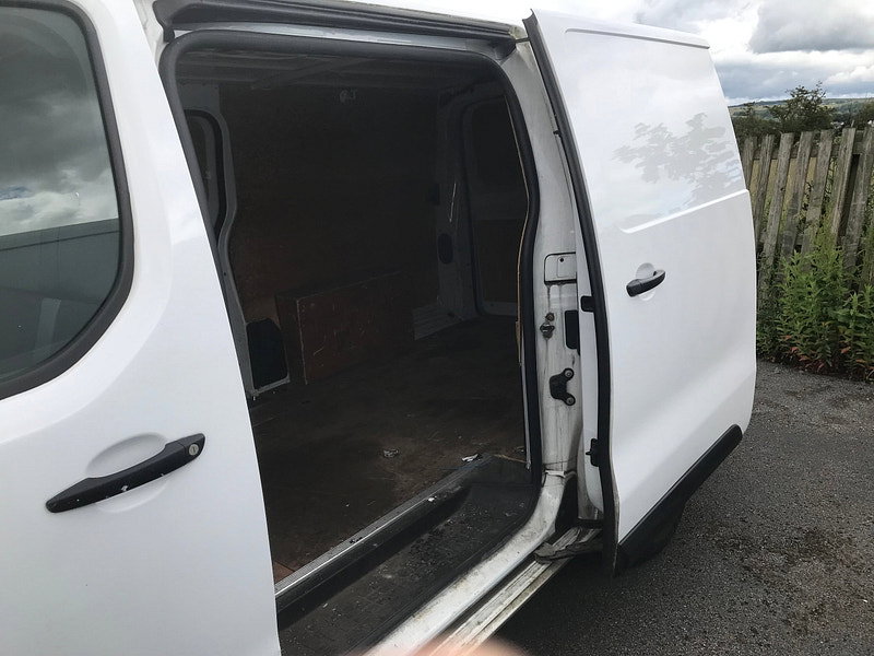 Vauxhall Vivaro 1.5 Turbo D 2900 Dynamic Panel Van 6dr Diesel Manual L2 H1 Euro 6 (s/s) (100 ps) 6dr Manual 2026