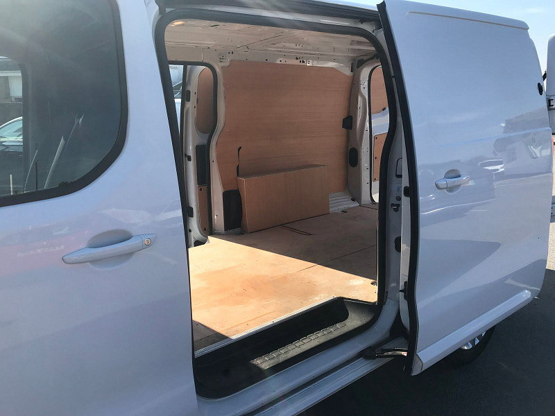 Vauxhall Vivaro 1.5 Turbo D 2900 Sportive Panel Van 6dr Diesel Manual L2 H1 Euro 6 (s/s) (100 ps) 6dr Manual 2026