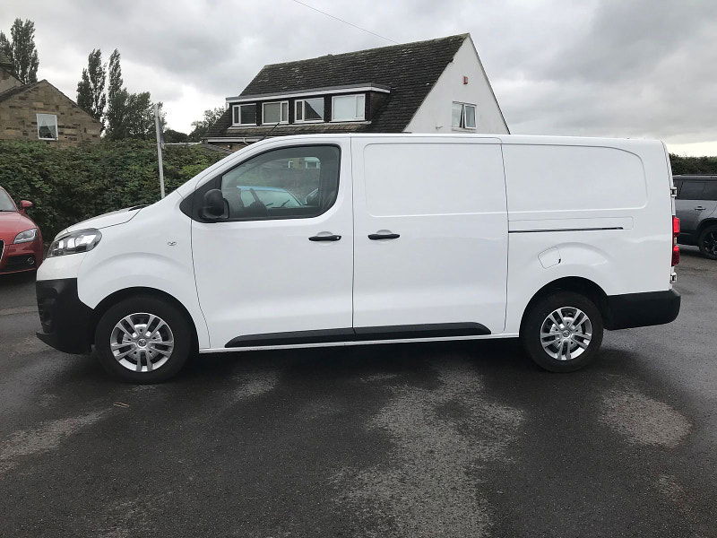 Vauxhall Vivaro 1.5L 2900 Dynamic S/S Diesel Manual Euro 6 (101 bhp) 5dr Manual 2024