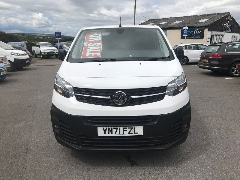 Vauxhall Vivaro 1.5L  F2900 Dynamic S/S Diesel Manual Euro 6 (101 bhp) 6dr Manual 2024