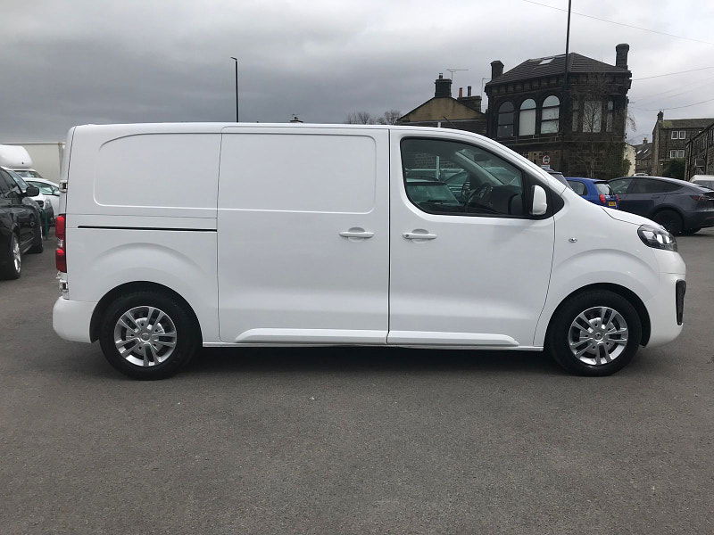 Vauxhall Vivaro 1.5L L1H1 2700 SPORTIVE S/S Diesel Manual Euro 6 (101 bhp) 6dr Manual 2025