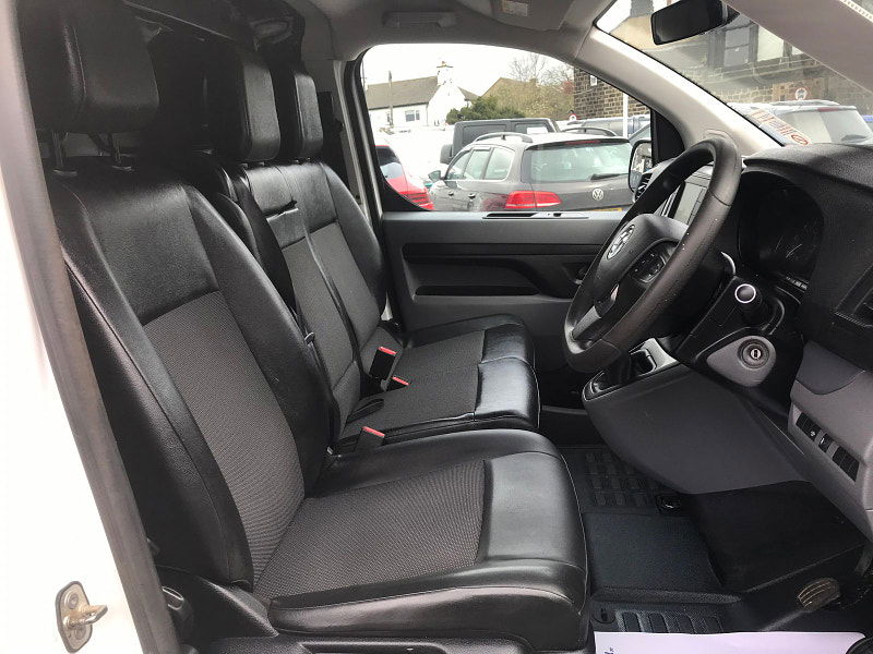 Vauxhall Vivaro 1.5L L1H1 2700 SPORTIVE S/S Diesel Manual Euro 6 (101 bhp) 6dr Manual 2025