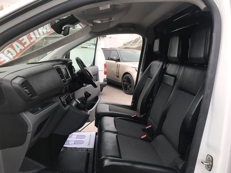 Vauxhall Vivaro 1.5L L1H1 2700 SPORTIVE S/S Diesel Manual Euro 6 (101 bhp) 6dr Manual 2025