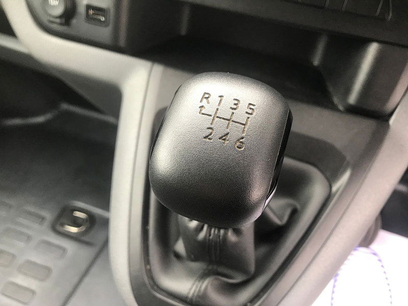 Vauxhall Vivaro 1.5L L2H1 2900 SPORTIVE S/S Diesel Manual Euro 6 (101 bhp) 5dr Manual 2025