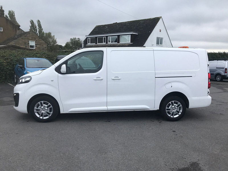 Vauxhall Vivaro 1.5L L2H1 2900 SPORTIVE S/S Diesel Manual Euro 6 (101 bhp) 6dr Manual 2024