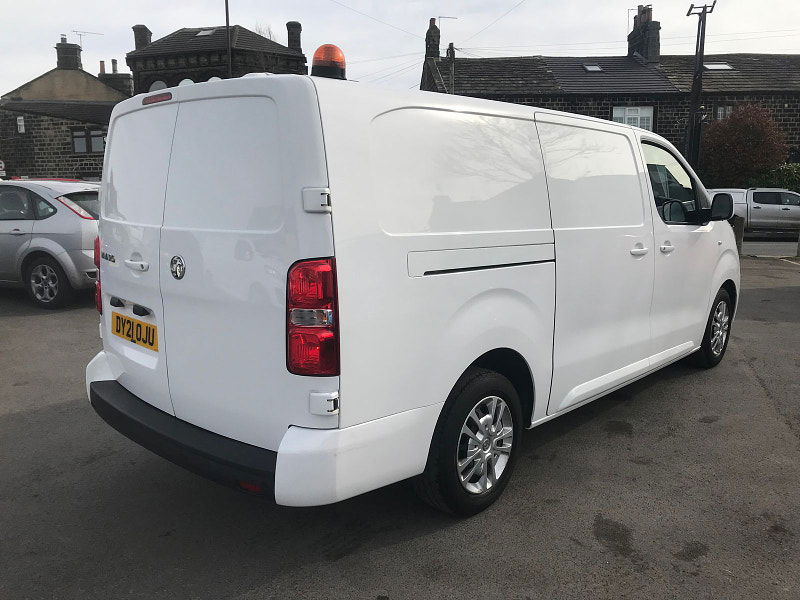 Vauxhall Vivaro 1.5L L2H1 2900 SPORTIVE S/S Diesel Manual Euro 6 (101 bhp) 6dr Manual 2025