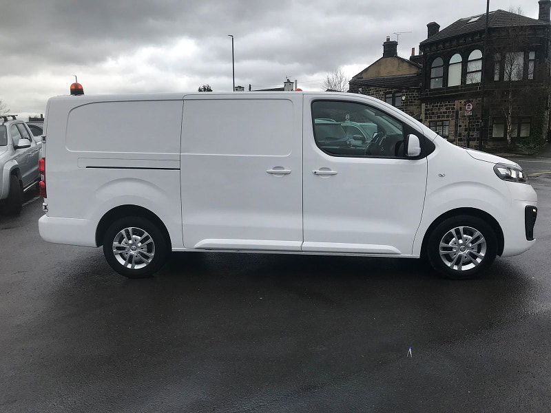 Vauxhall Vivaro 1.5L L2H1 2900 SPORTIVE S/S Diesel Manual Euro 6 (101 bhp) 6dr Manual 2025