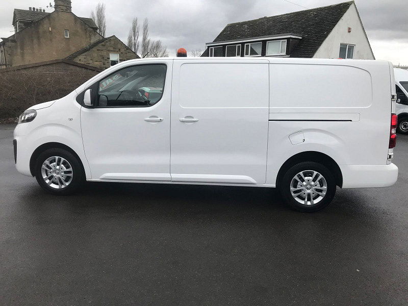 Vauxhall Vivaro 1.5L L2H1 2900 SPORTIVE S/S Diesel Manual Euro 6 (101 bhp) 6dr Manual 2025