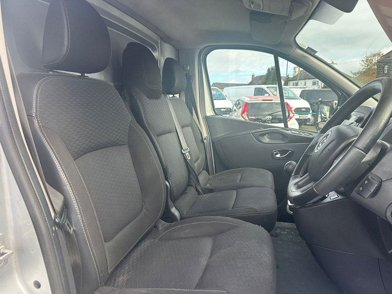 Vauxhall Vivaro 1.6L 2900 Sportive CDTi Bi-T S/S Diesel Manual Euro 6 (125 bhp) 5dr Manual 2025