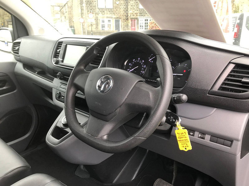 Vauxhall Vivaro 2.0 Turbo D 3100 Dynamic Panel Van 6dr Diesel Auto L2 H1 Euro 6 (s/s) (120 ps) 6dr Automatic 2026