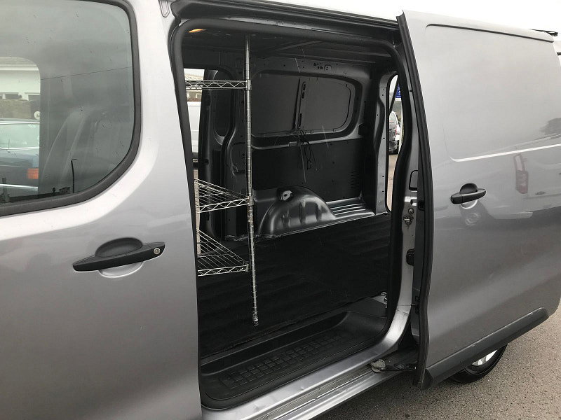 Vauxhall Vivaro 2.0 Turbo D 3100 Dynamic Panel Van 6dr Diesel Auto L2 H1 Euro 6 (s/s) (120 ps) 6dr Automatic 2026