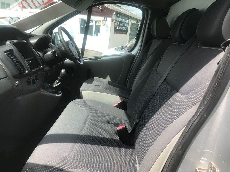 Vauxhall Vivaro 2.0L  2900 CDTI LWB Diesel Manual Euro 4 (115 bhp) 5dr Manual 2025