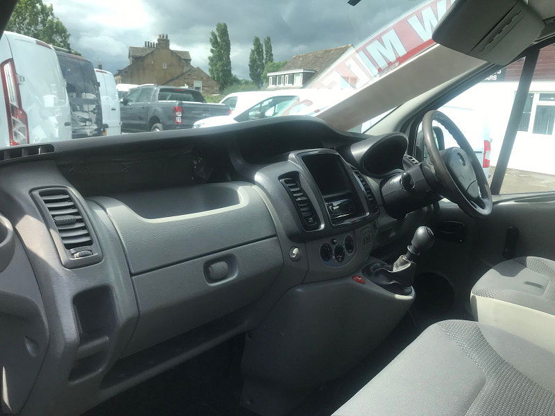 Vauxhall Vivaro 2.0L  2900 CDTI LWB Diesel Manual Euro 4 (115 bhp) 5dr Manual 2025